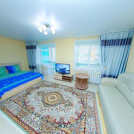 Apart On Slavskogo 14 Ustʼ-Kamenogorsk エクステリア 写真